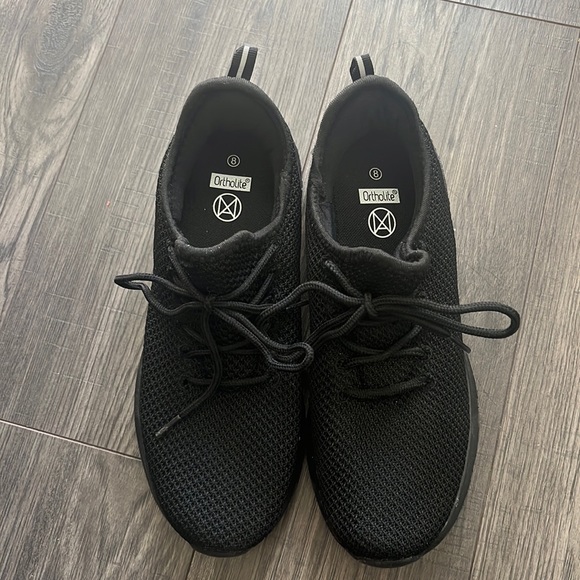 Ardene Sneakers - Picture 1 of 4